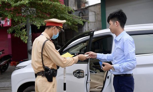 Lái xe quá hạn đăng kiểm bị xử lý thế nào?